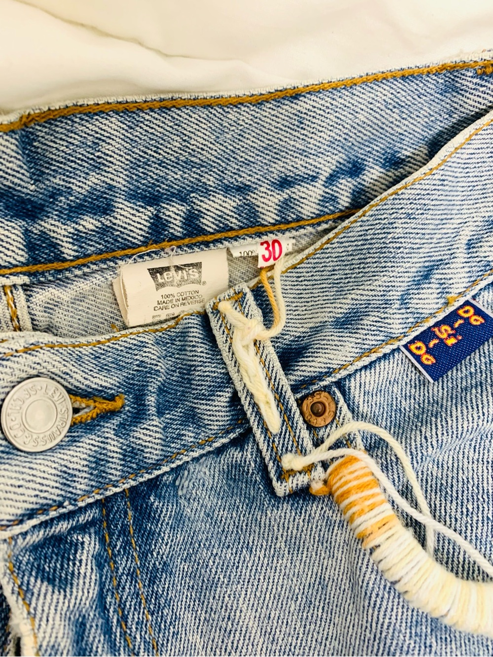 Levi's Light Blue Denim Mini Skirt with Colorful Patchwork from Japan - Picture 9 of 10